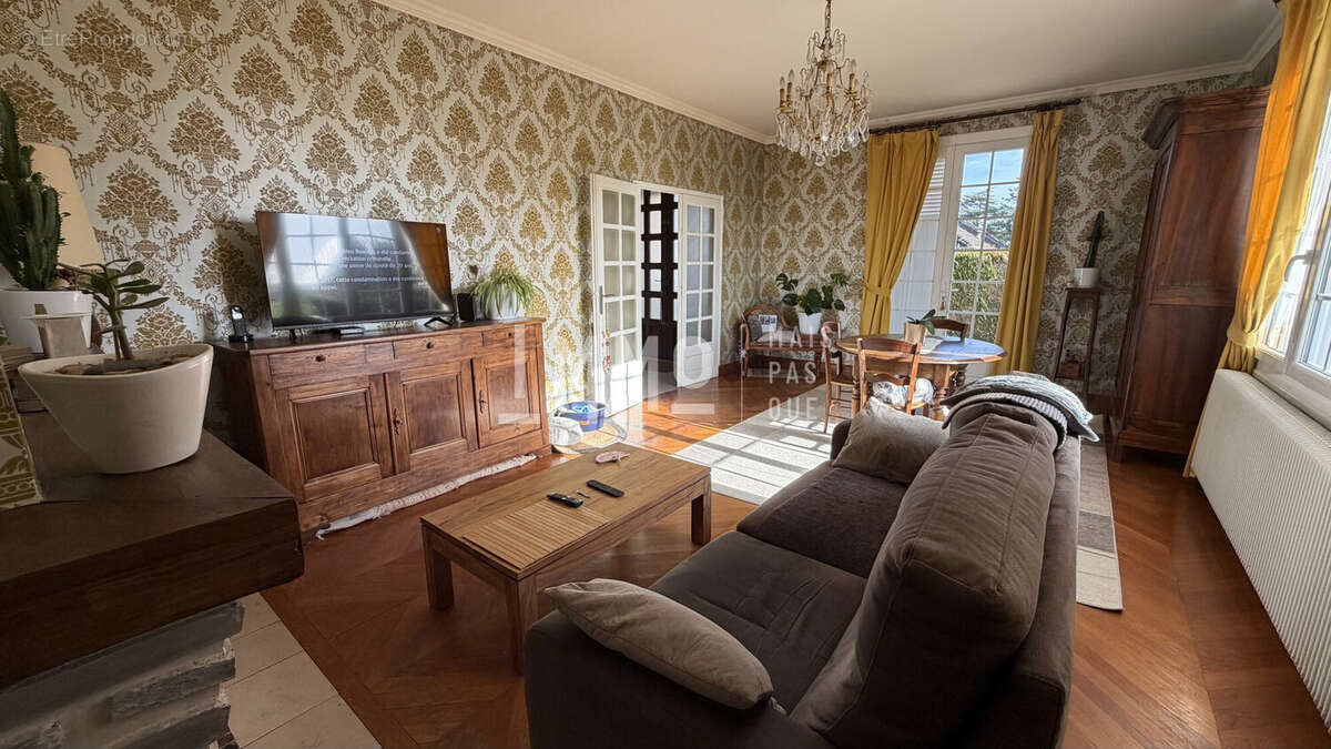 Maison à SAINT-CALAIS