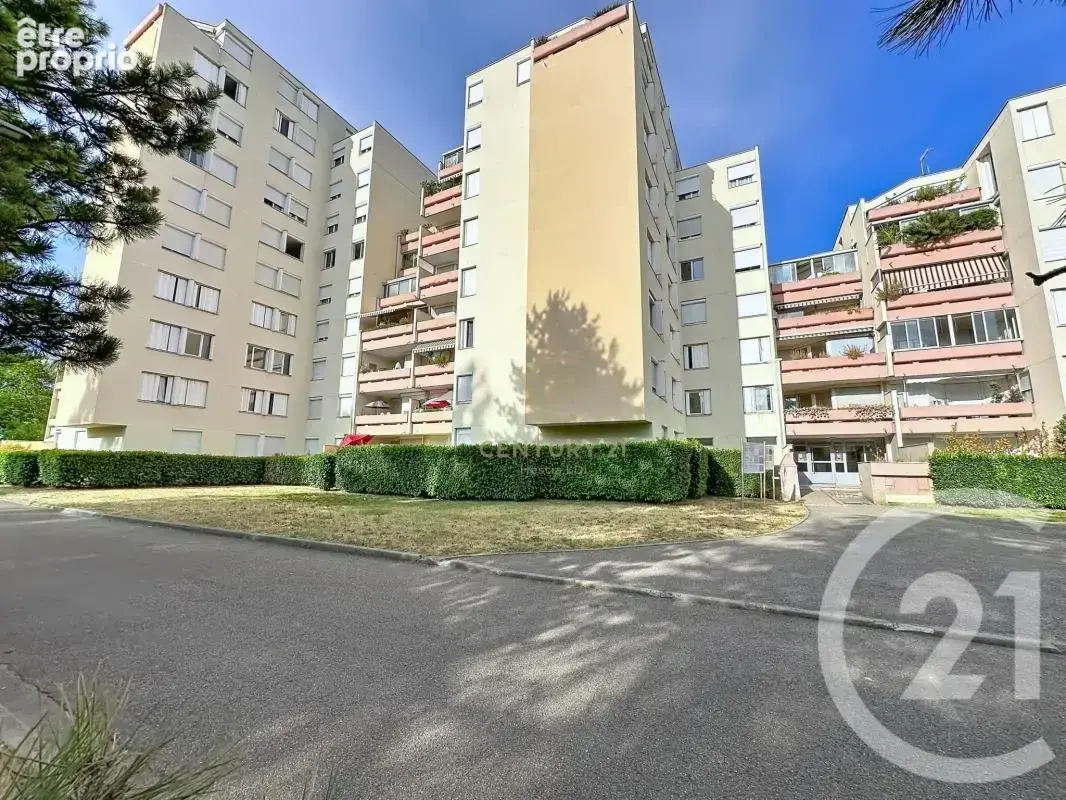 Appartement 62 m² à Vaulx-En-Velin  - photo 11