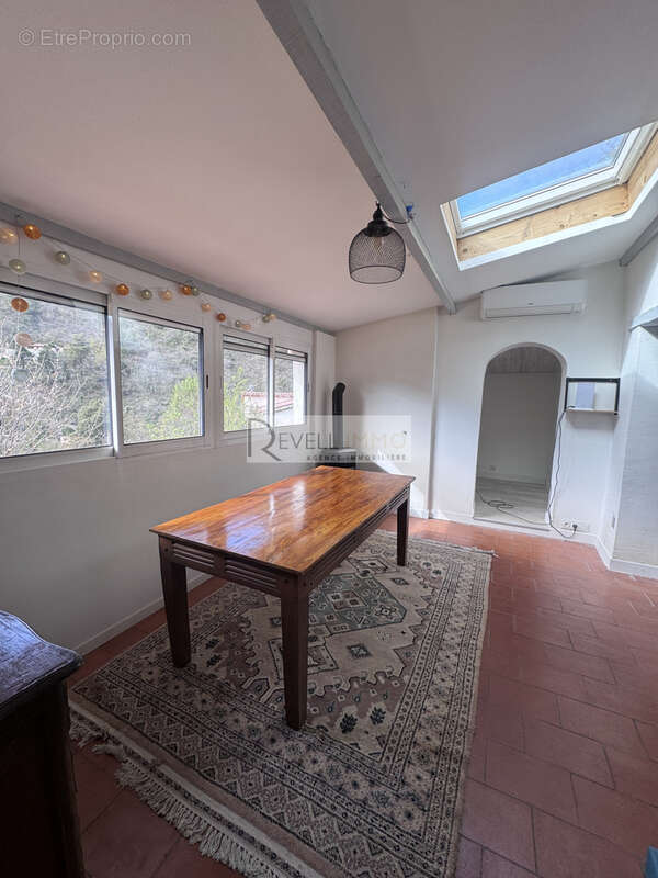 Maison à PEILLE
