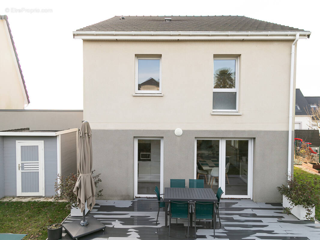 Maison à YMARE