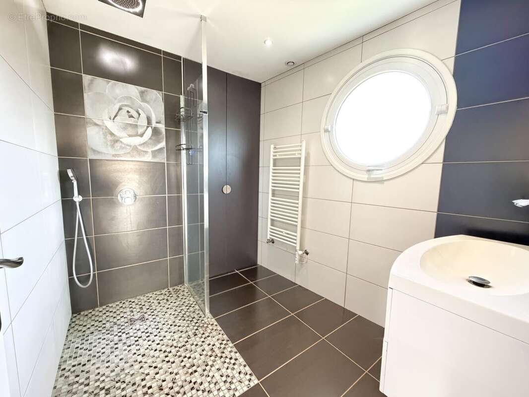 Maison à LA TALAUDIERE