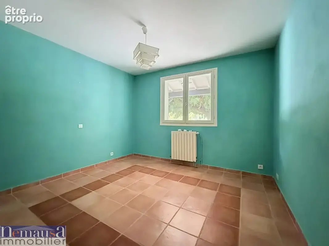 A vendre - nîmes   belle maison de plain-pied de 150 m2 avec piscine sur une parcelle de 2 100 m2 - photo 17