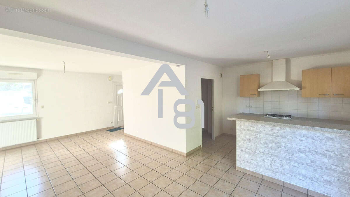 Maison 104 m² à Lescure-D'albigeois  - photo 3