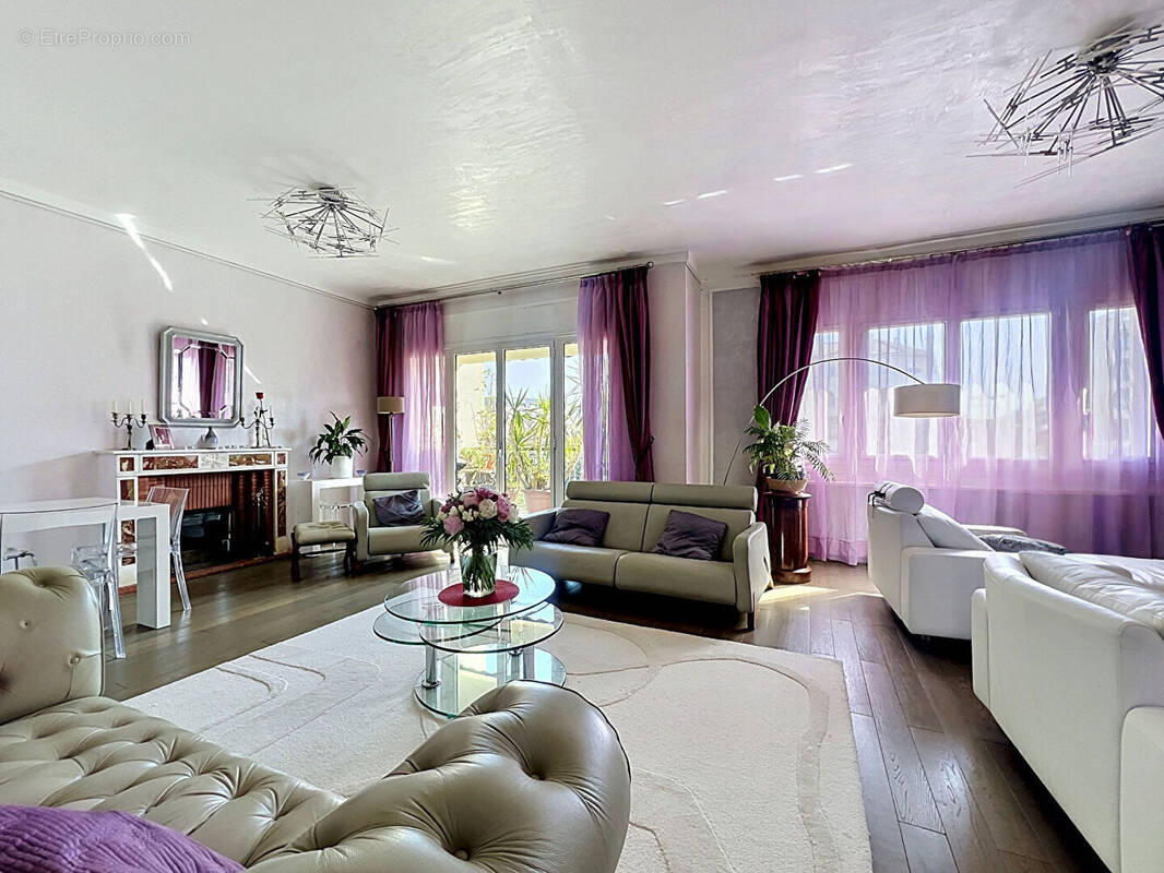 Appartement à MARSEILLE-8E