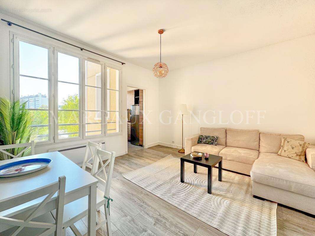 Appartement à ASNIERES-SUR-SEINE