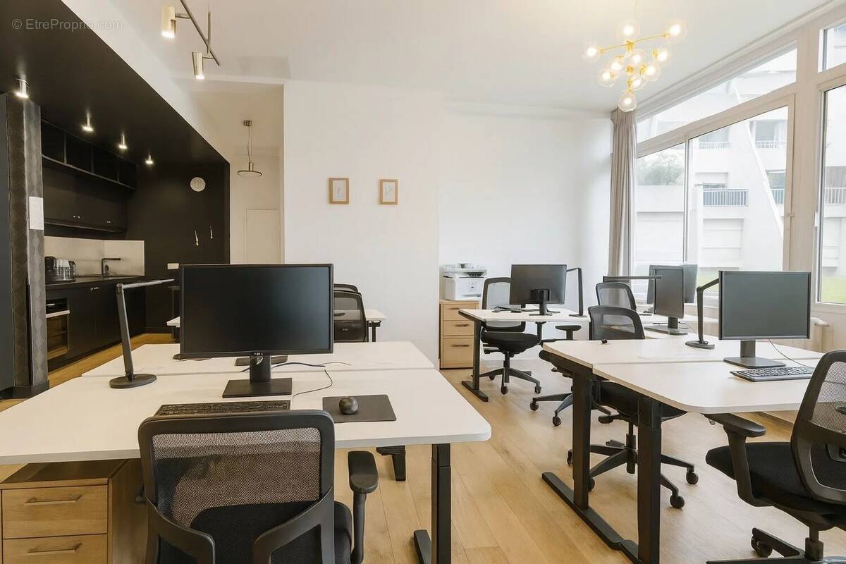 Commerce à PARIS-10E