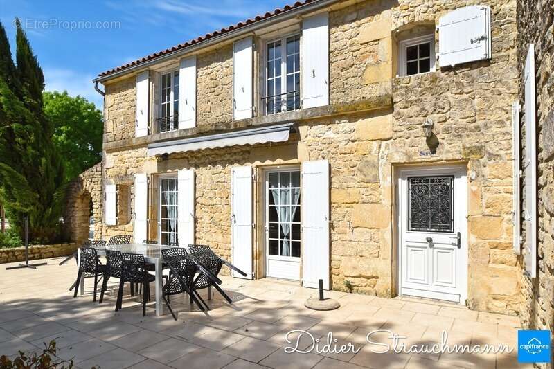 Maison à AIGREFEUILLE-D'AUNIS