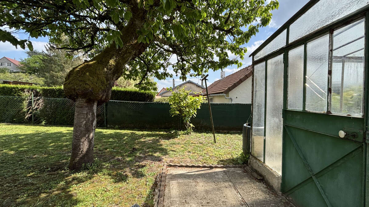 Maison à VAILLY-SUR-AISNE