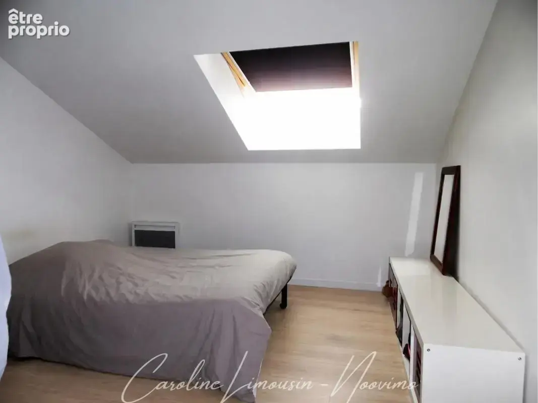Hyper centre: duplex 2 chambres avec garage et cave - photo 9