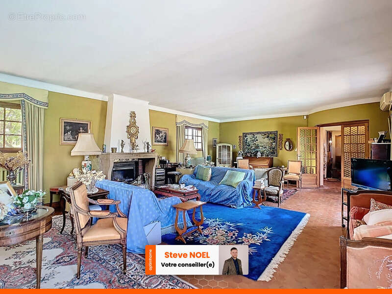 Maison à ROQUEFORT-LES-PINS