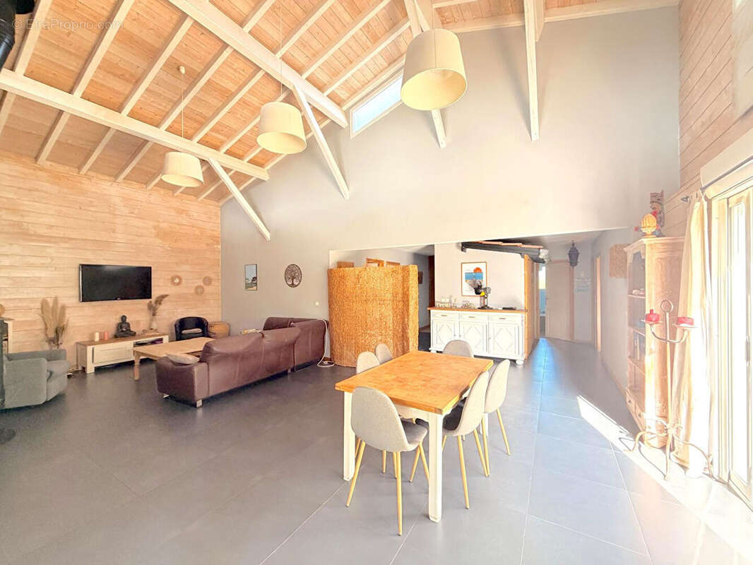 Maison contemporaine T5 à vendre à Gujan-Mestras - photo 3