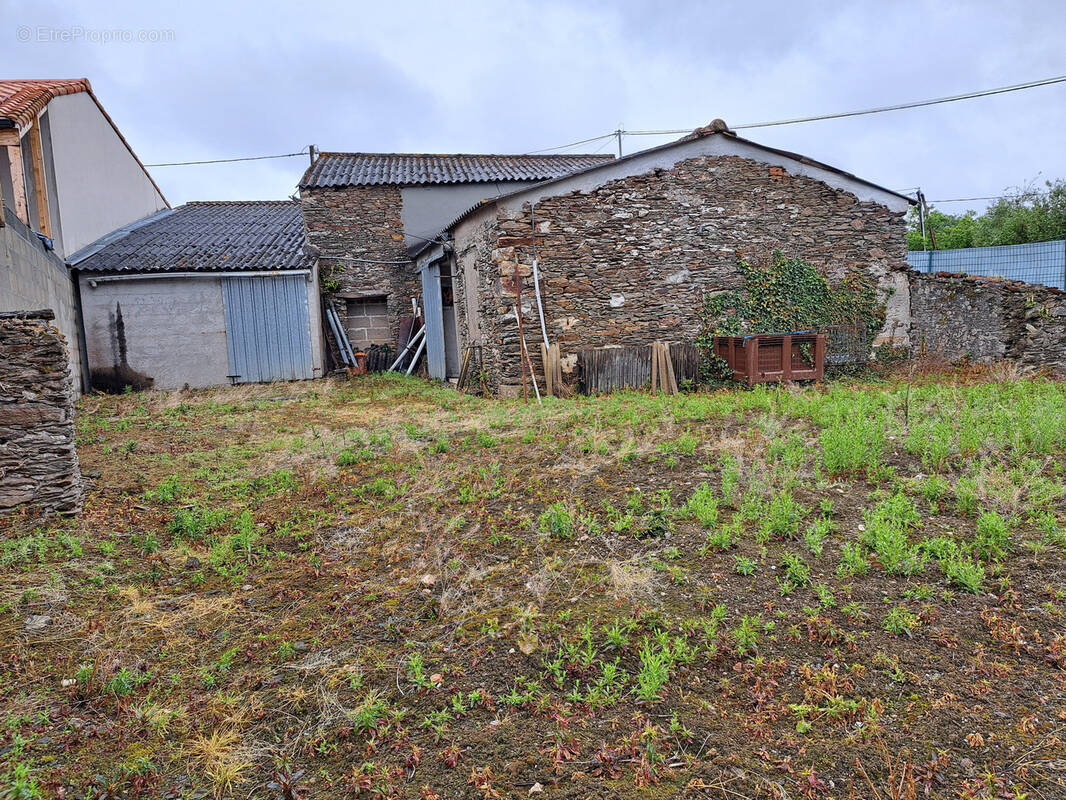 Maison à LE LOROUX-BOTTEREAU