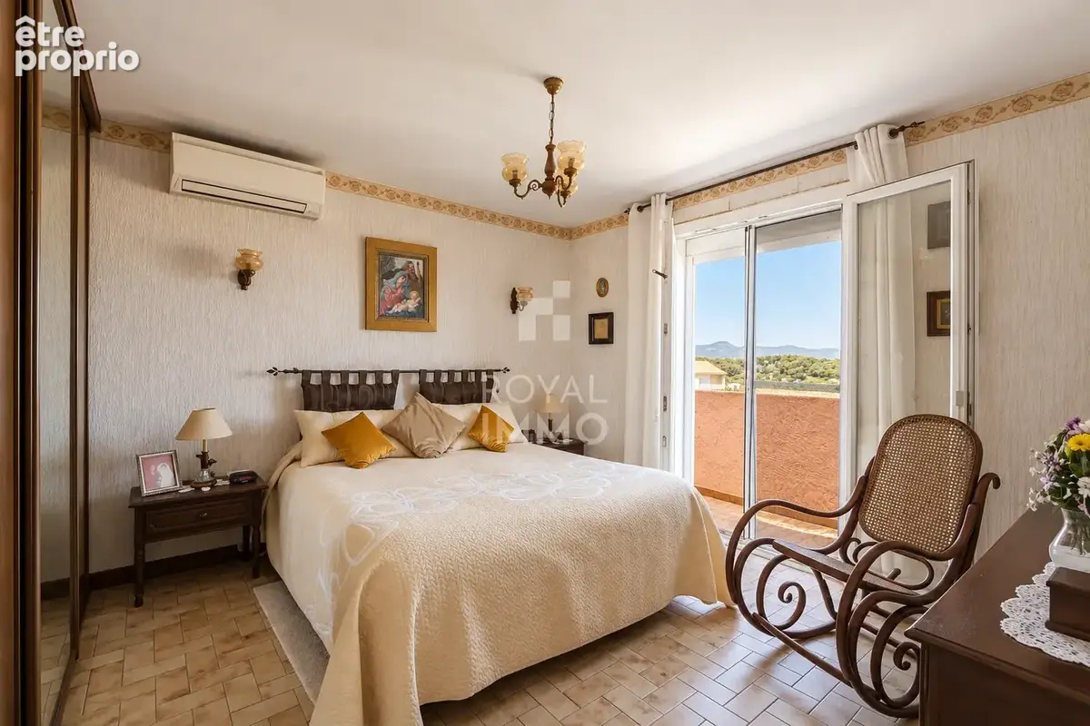 La seyne sur mer maison t5 + jardin + garage - photo 6