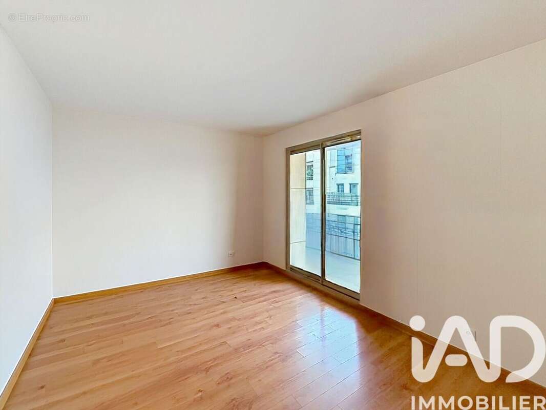 Photo 9 - Appartement à LEVALLOIS-PERRET