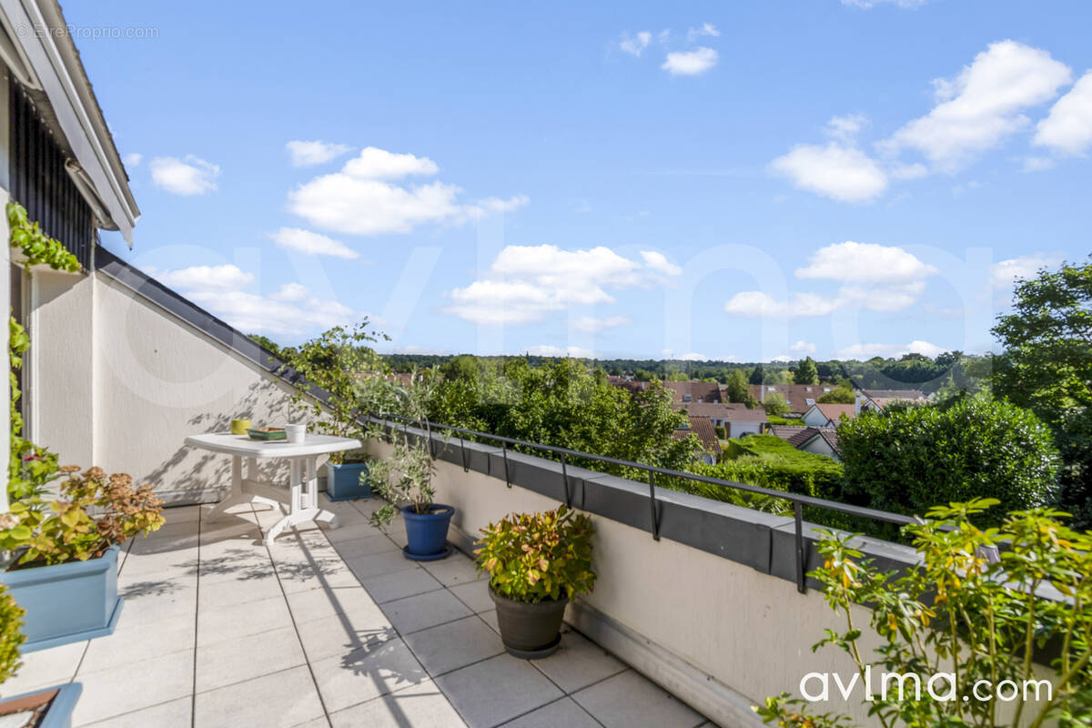 Appartement à SAINT-NOM-LA-BRETECHE