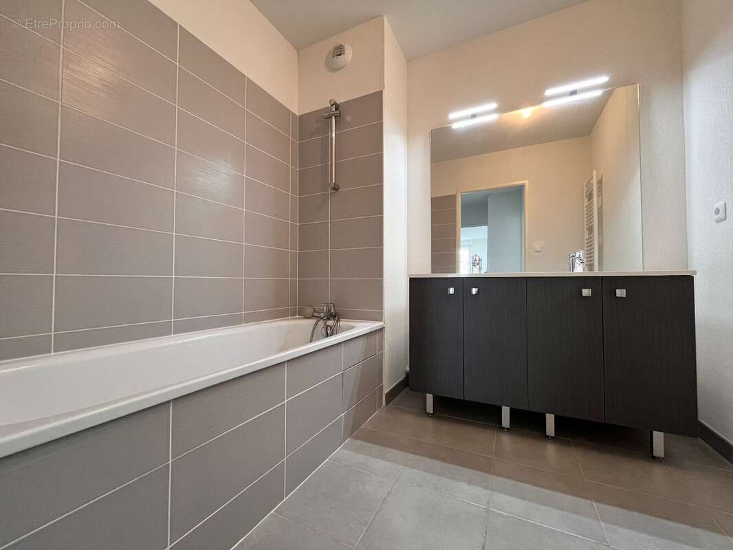 Appartement à MONDONVILLE