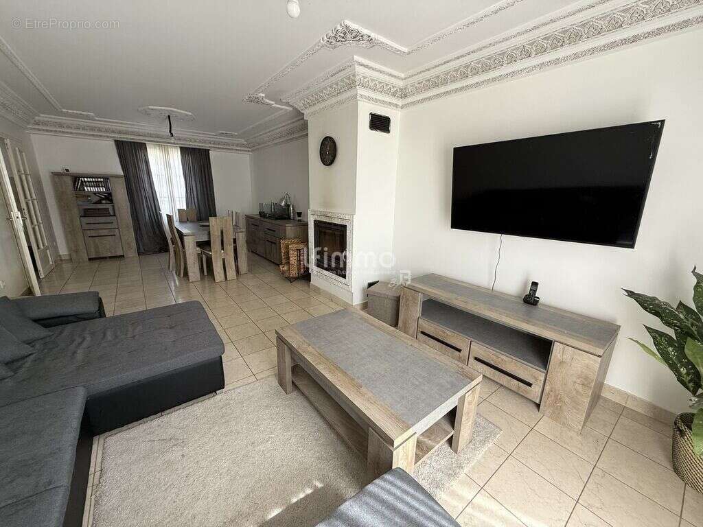 Maison à TREMBLAY-EN-FRANCE