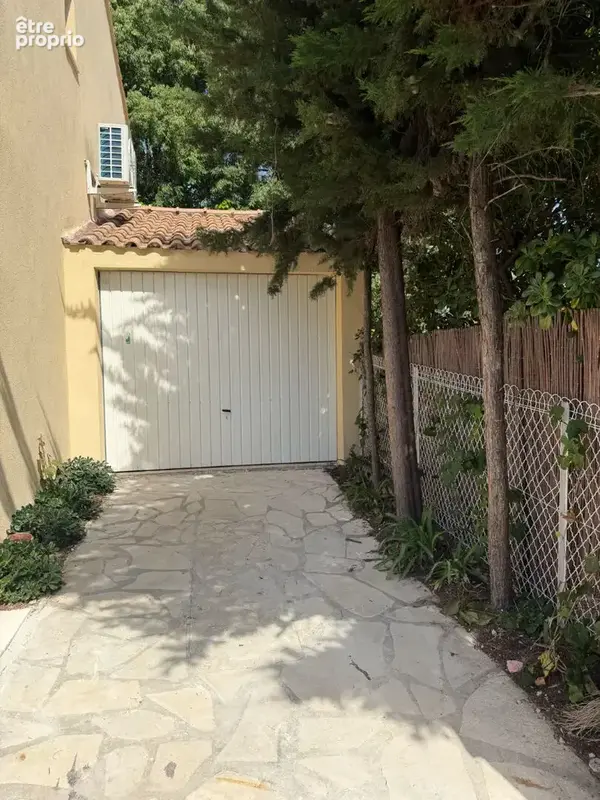 CARROS : Maison 4 pièces avec Garage - photo 12