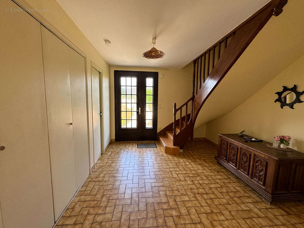 Amboise - Maison familiale 163 m2 5 chambres et jardin - photo 5