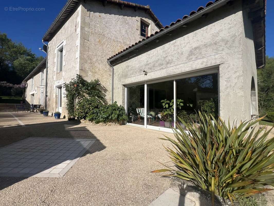 Maison à LHOMMAIZE