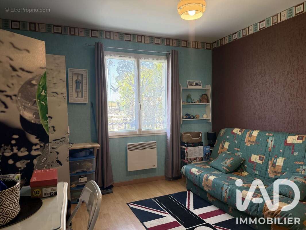 Maison 113 m² à Saint-Simon-De-Bordes  - photo 8