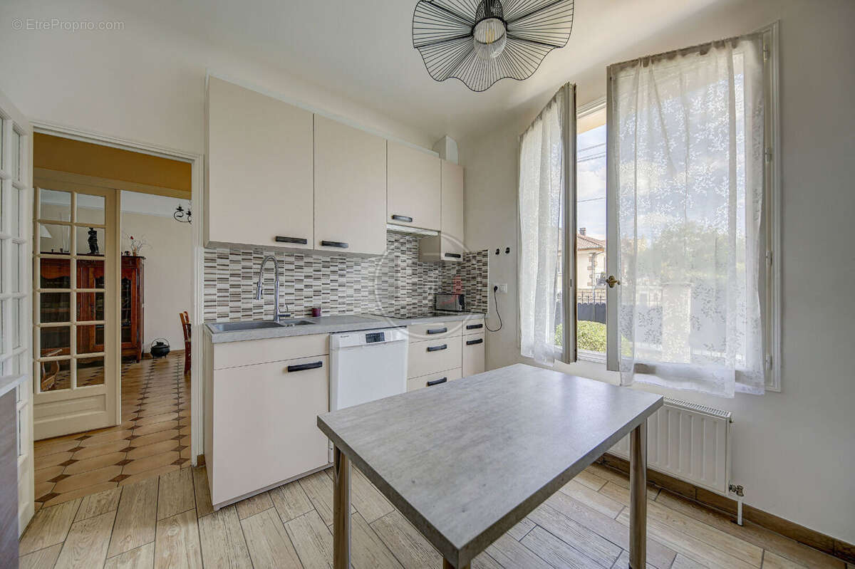 Superbe Maison familiale - 4 Chambres - Centre Ville - photo 6