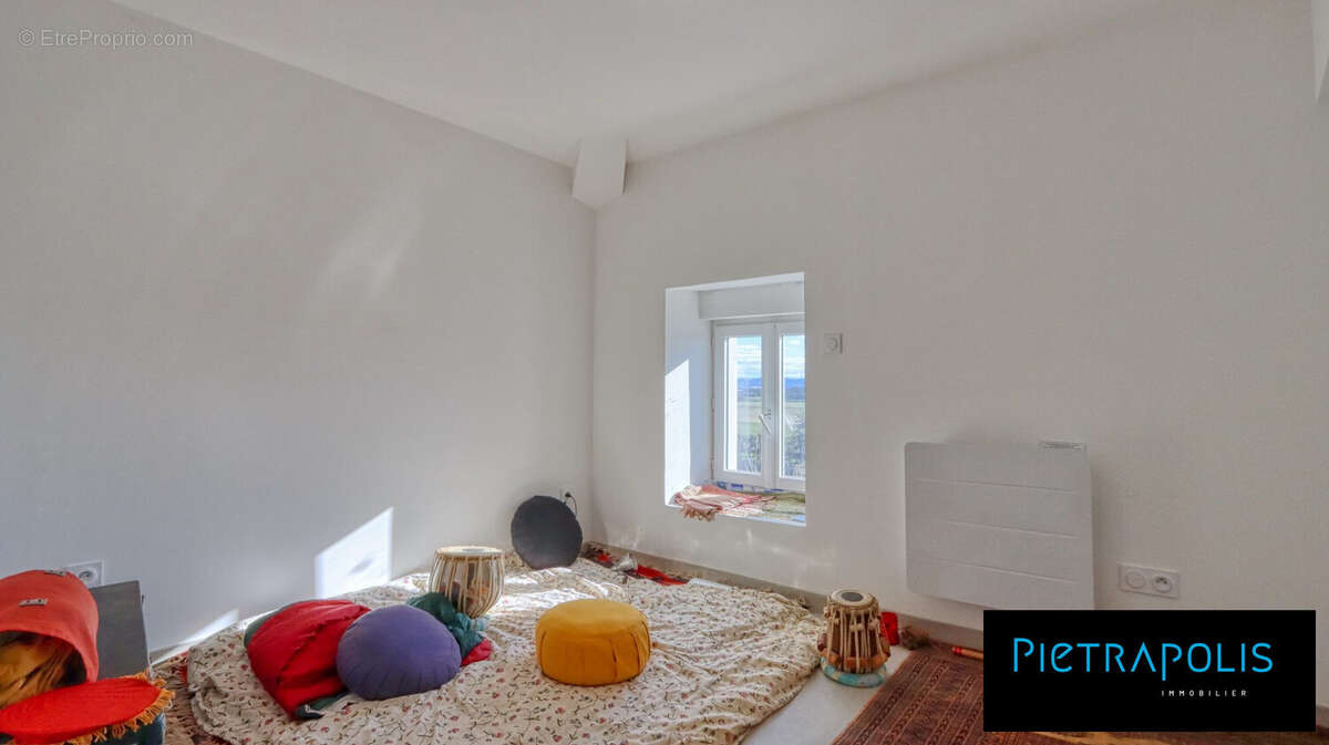 Appartement 81 m² à Agnin  - photo 8