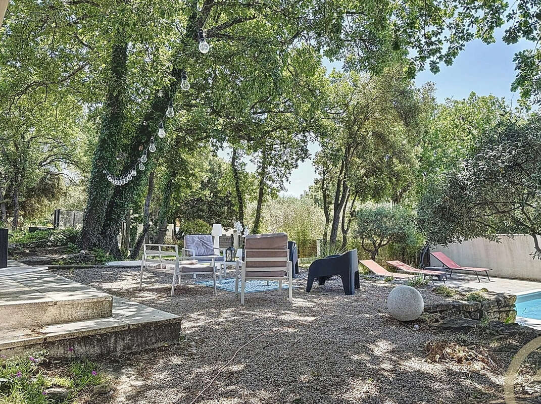 Maison à POURRIERES