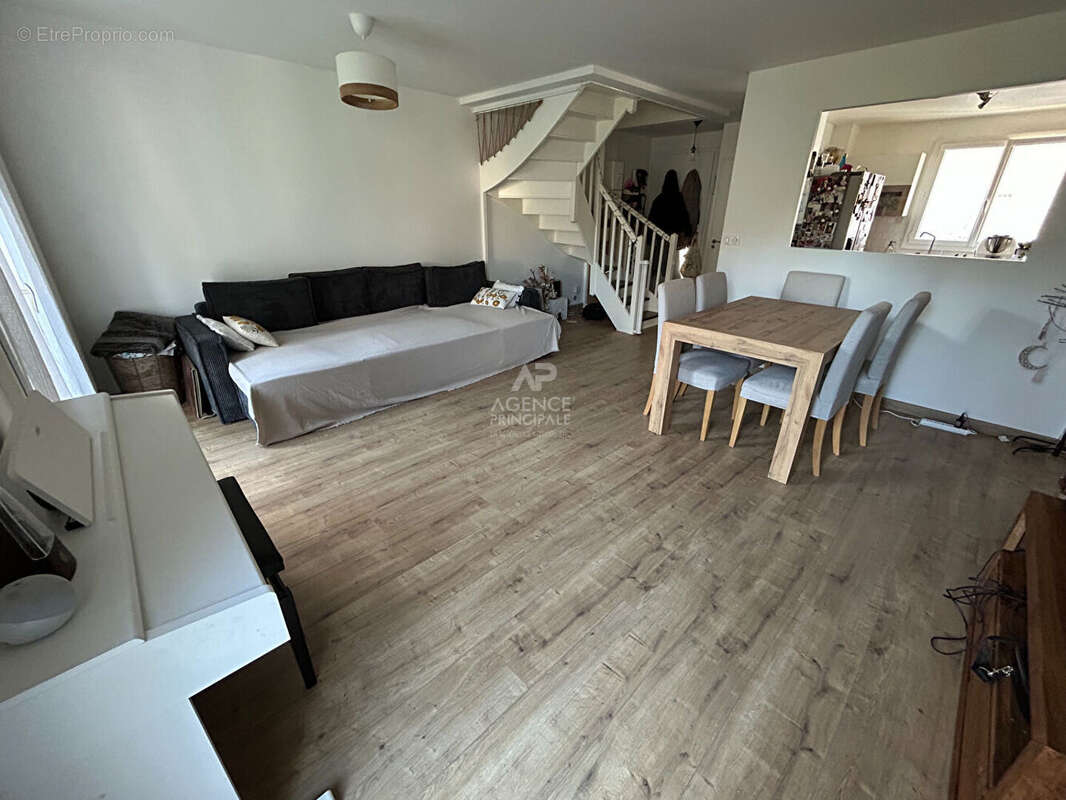 Maison à CARRIERES-SOUS-POISSY