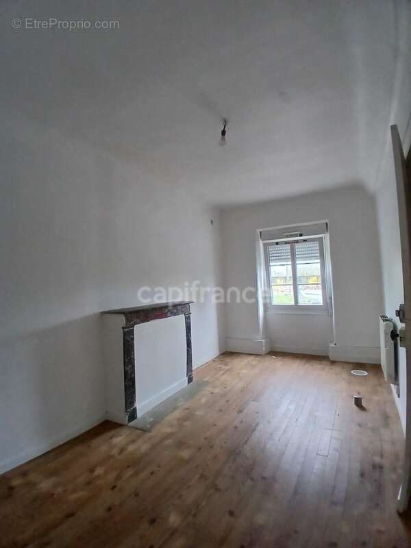 Maison 3 pièces en pierre à restaurer - LA GRAVERIE (14350) - photo 11