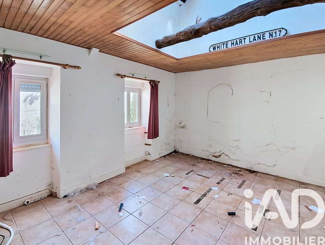 Maison 137 m² à Trans-La-Foret  - photo 5
