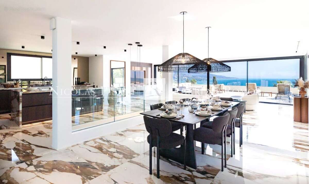 Maison à ROQUEBRUNE-CAP-MARTIN