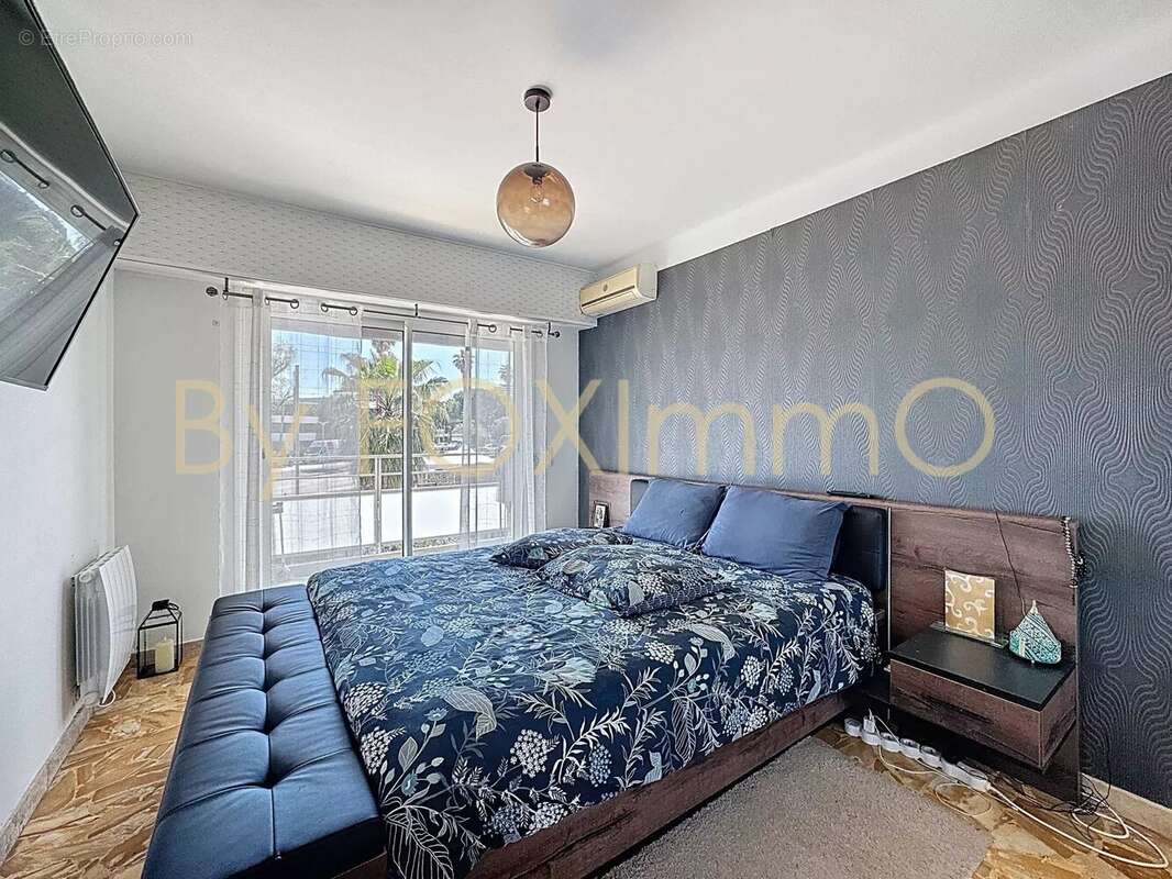 Appartement à VILLENEUVE-LOUBET