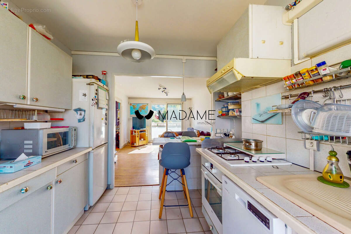 Appartement à SAINT-MARTIN-D'HERES