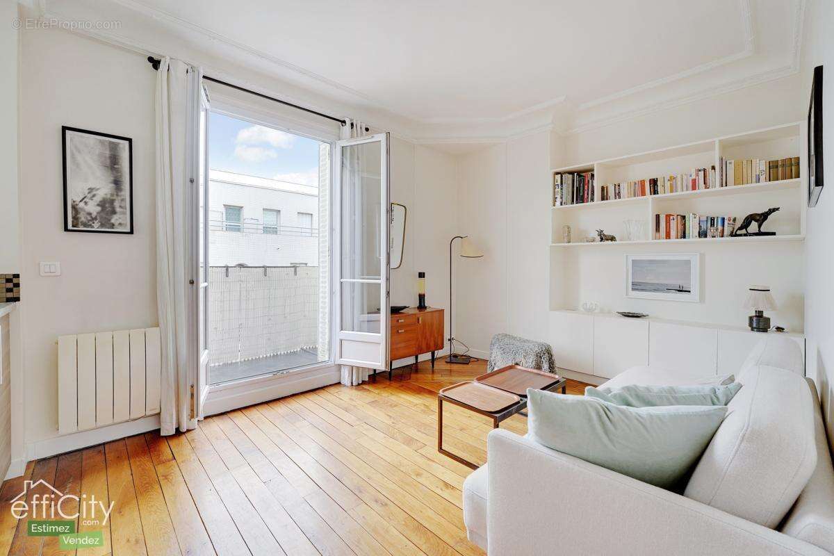 Appartement à PARIS-19E