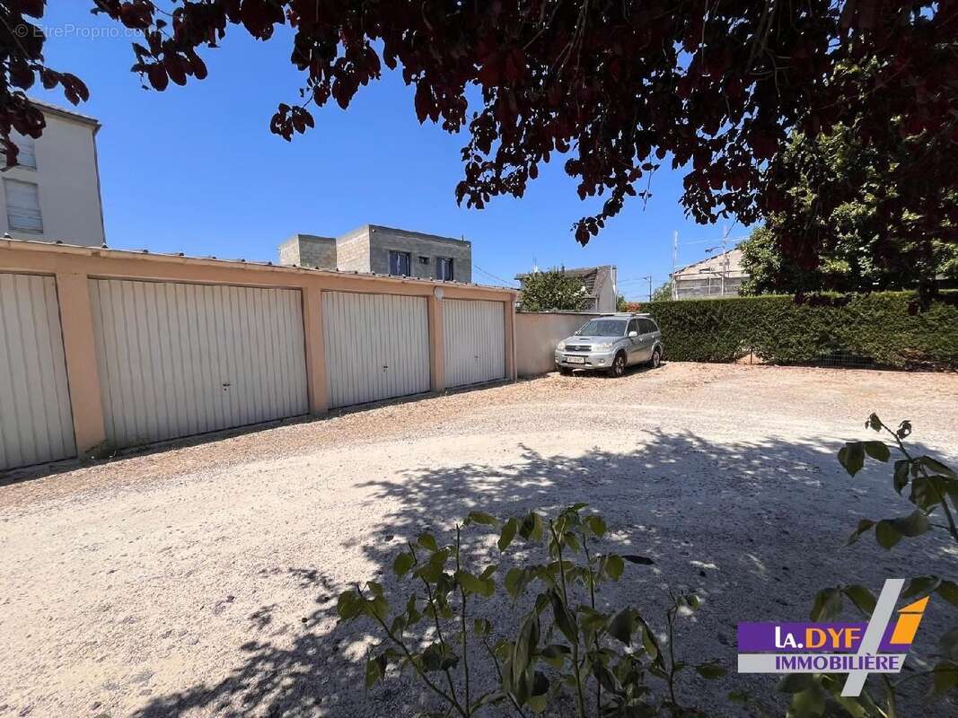 Appartement à VAUJOURS