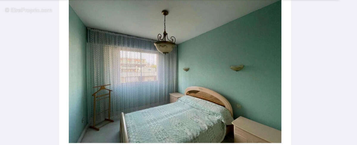 Appartement à SAINT-LAURENT-DU-VAR