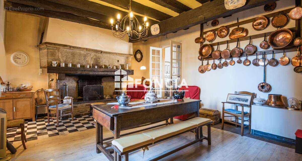 Maison à SAUVETERRE-DE-ROUERGUE