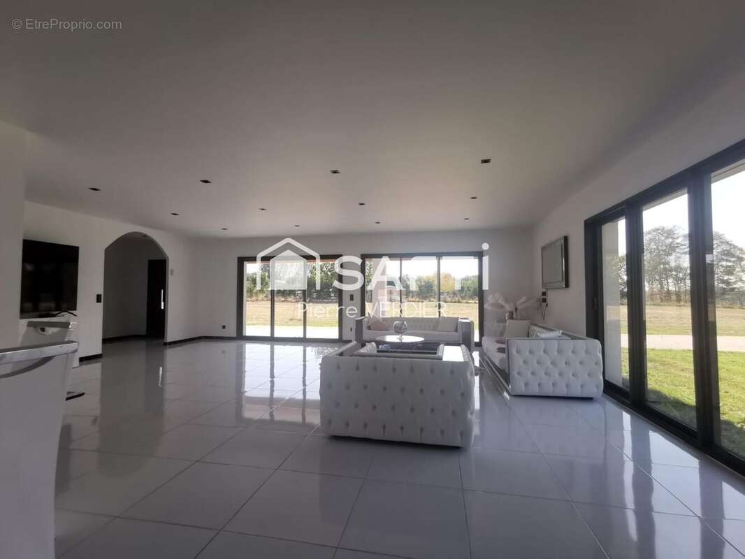 Photo 3 - Maison à AMBARES-ET-LAGRAVE