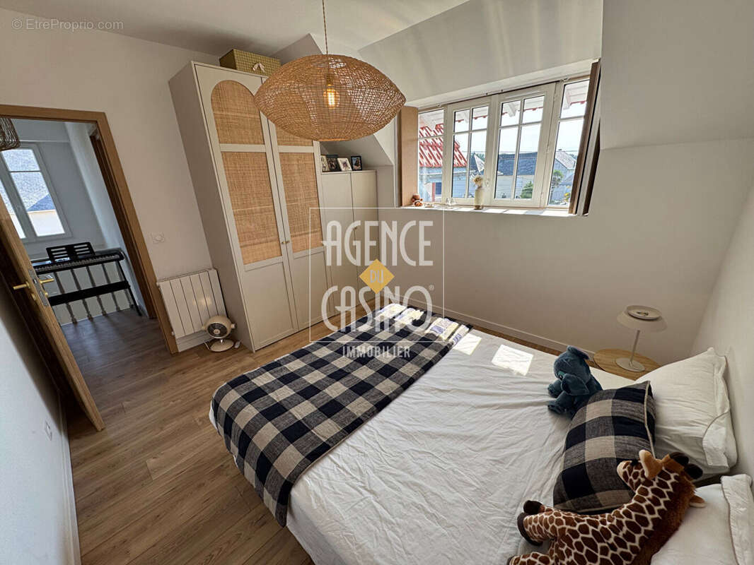 Maison en pierres, Le Pouliguen, proche centre bourg, 5 pièce(s) 138.36 m2 - photo 15