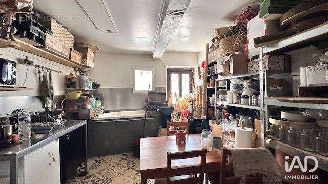 Photo 6 - Commerce à CASTRIES