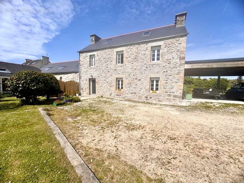 Maison à LANNILIS
