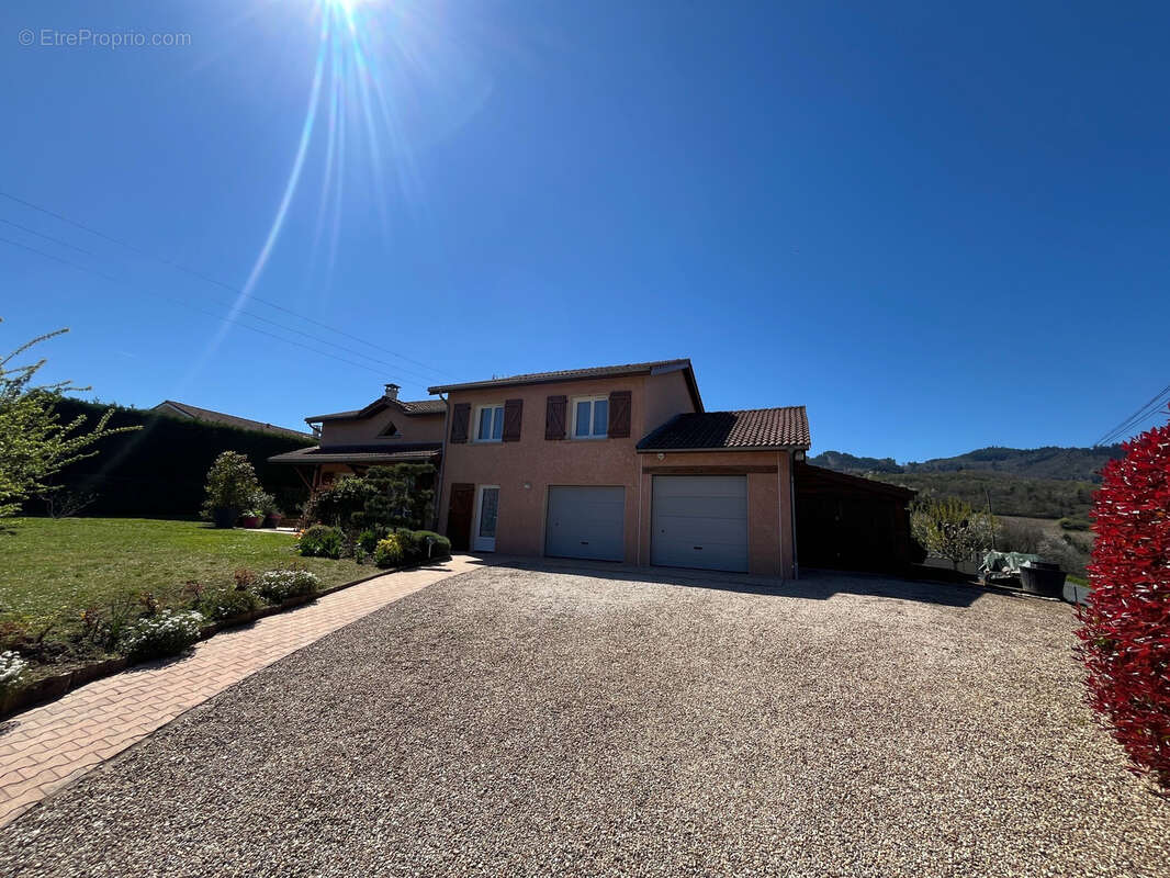 Maison à VAUX-EN-BEAUJOLAIS