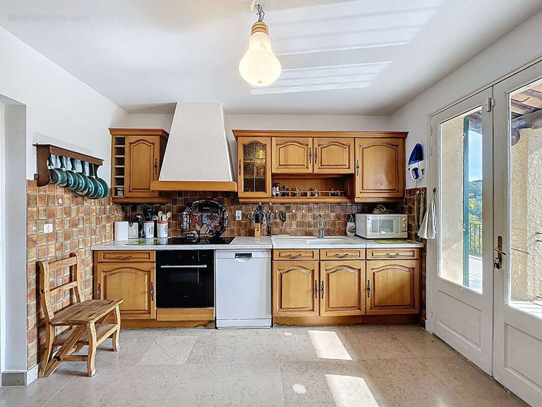 Maison à MONTAGNAC-MONTPEZAT