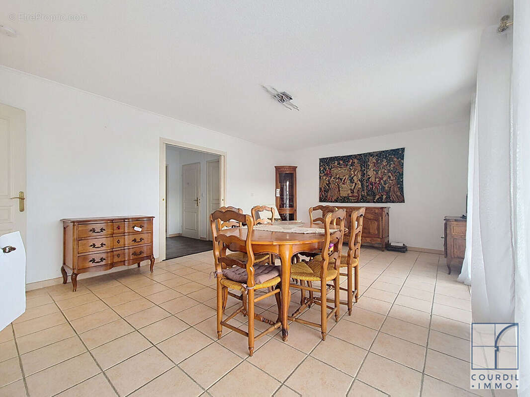 Appartement à NIMES