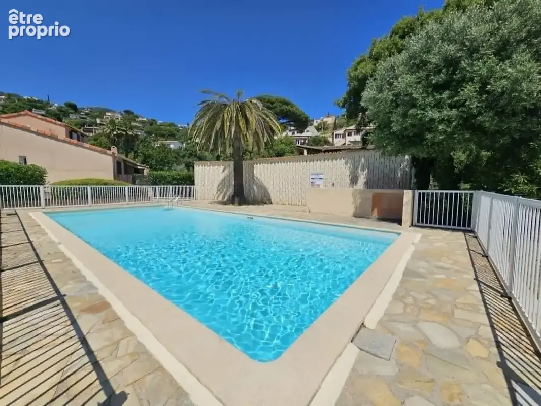 Charmant mazet dans résidence avec piscine - photo 3