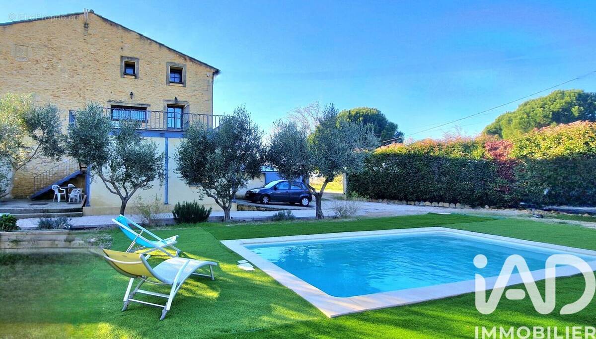 Photo 1 - Maison à REMOULINS