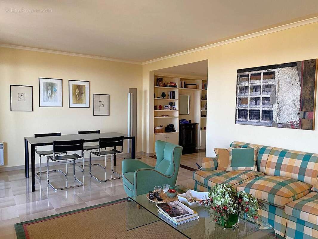 Appartement à VILLENEUVE-LOUBET