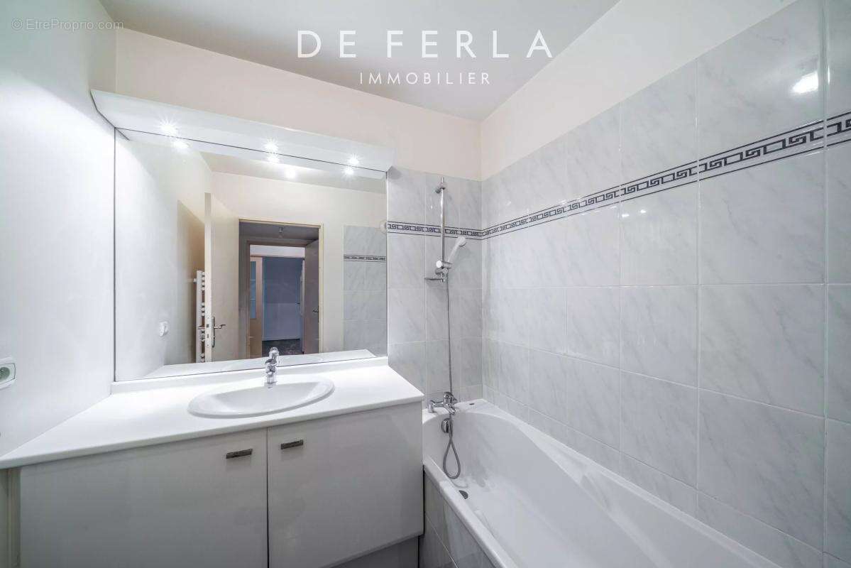 Appartement à MONTROUGE