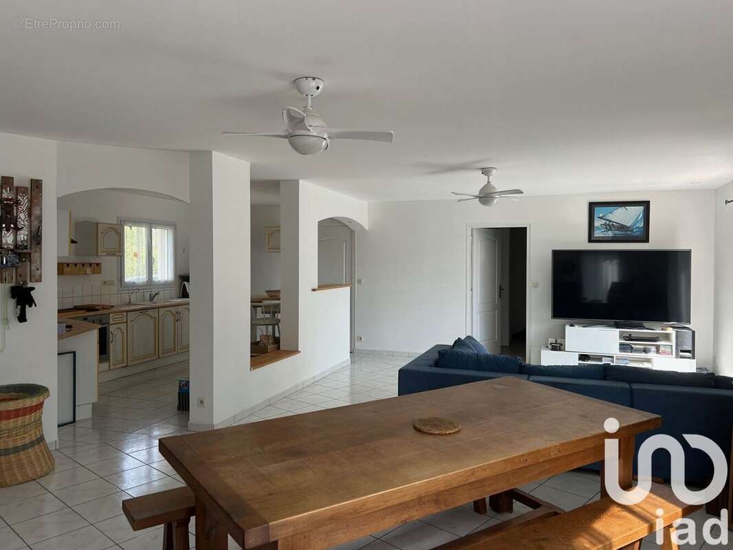 Photo 2 - Maison à LES TOUCHES